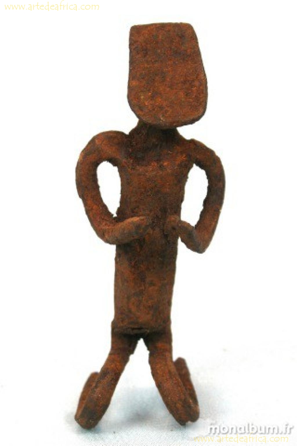 FIGURA RITUAL DE HIERRO