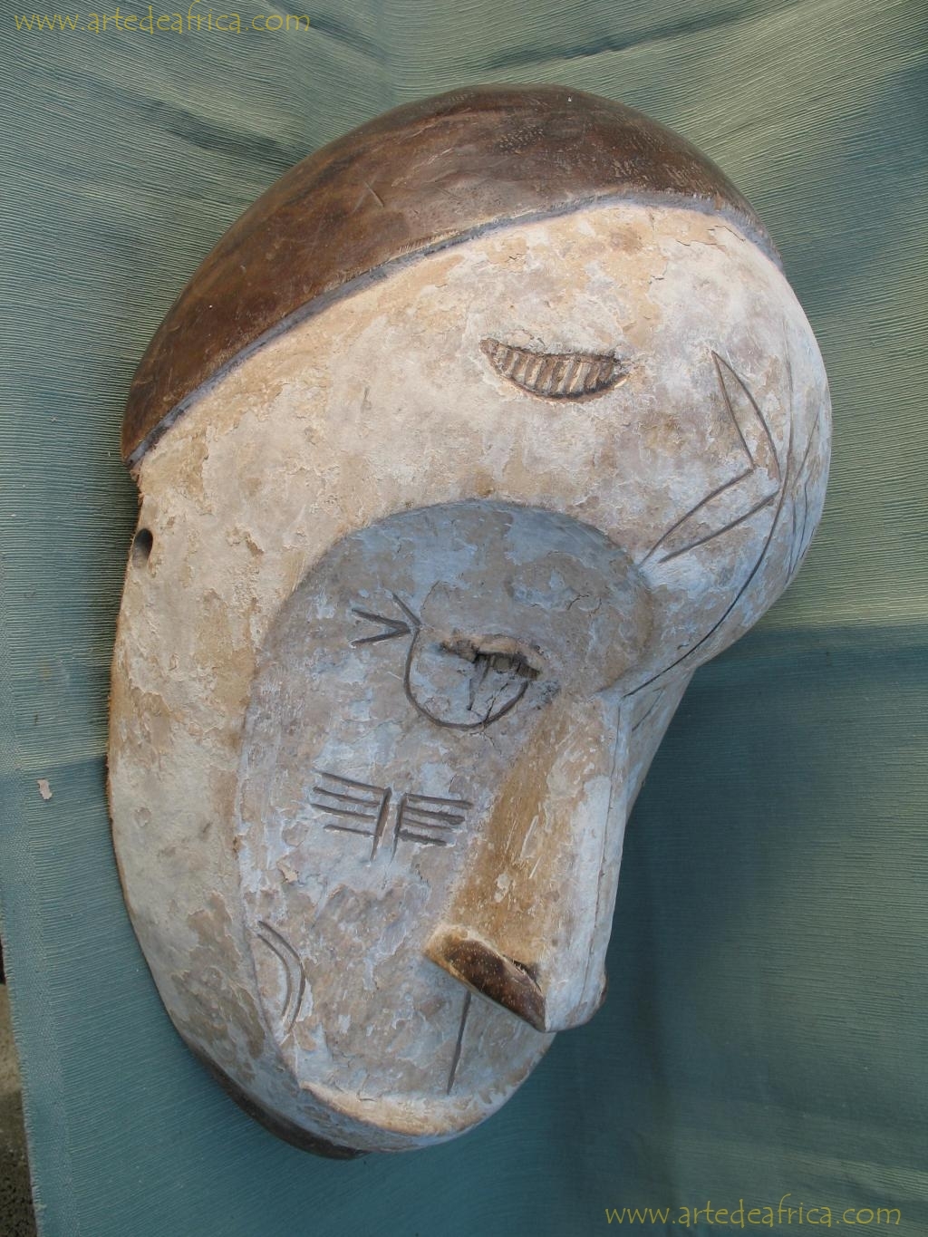 MASCARA CASCO GNIL