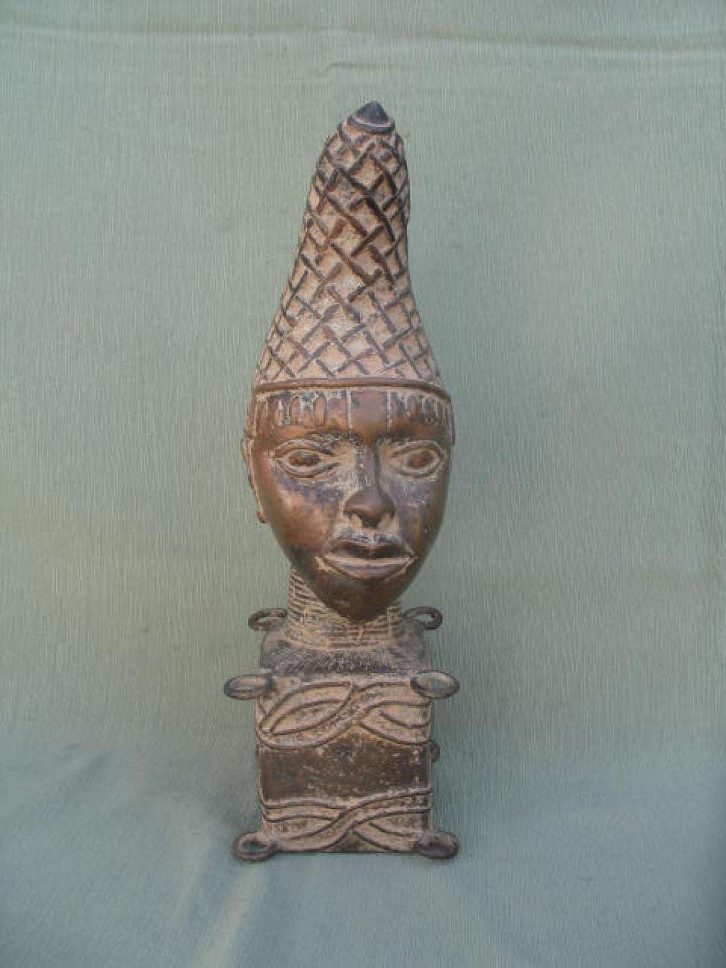 CABEZA DE REINA MADRE IYOBA