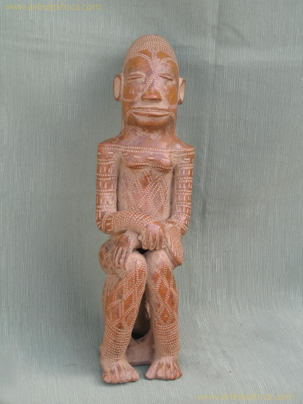 ESTATUA MASCULINA