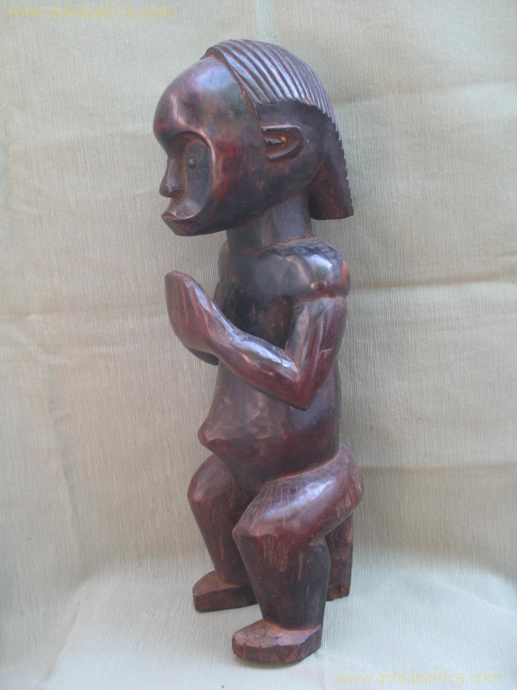 GUARDIAN DE RELICARIO BYERI