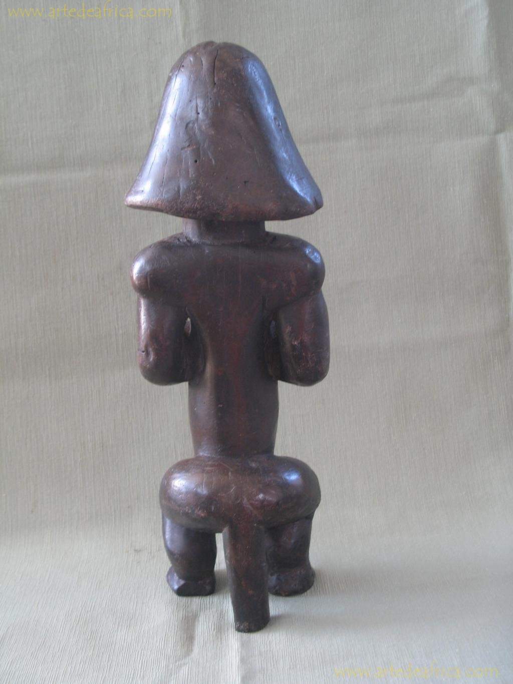 GUARDIAN DE RELICARIO BYERI