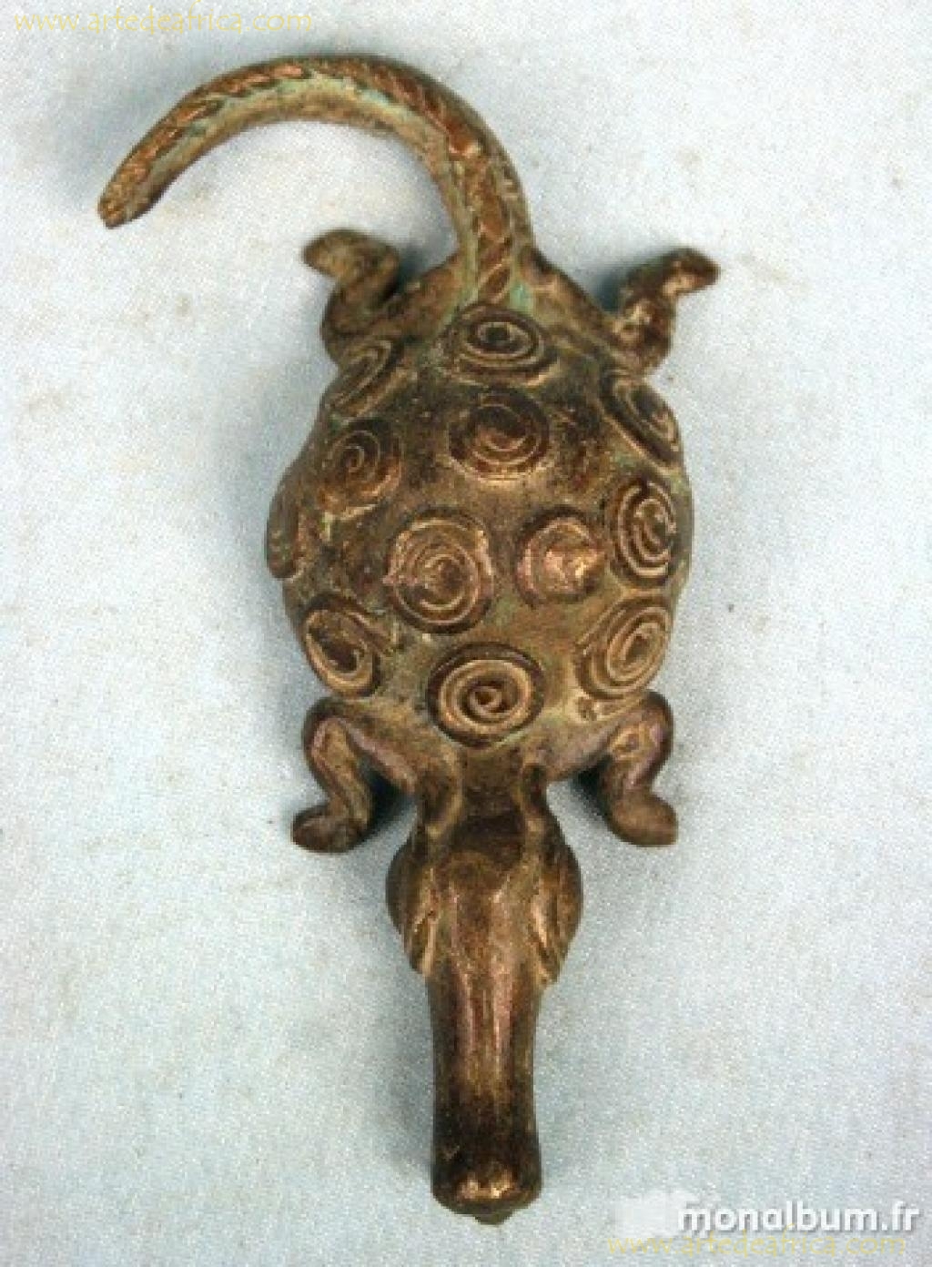 PESA COCODRILO