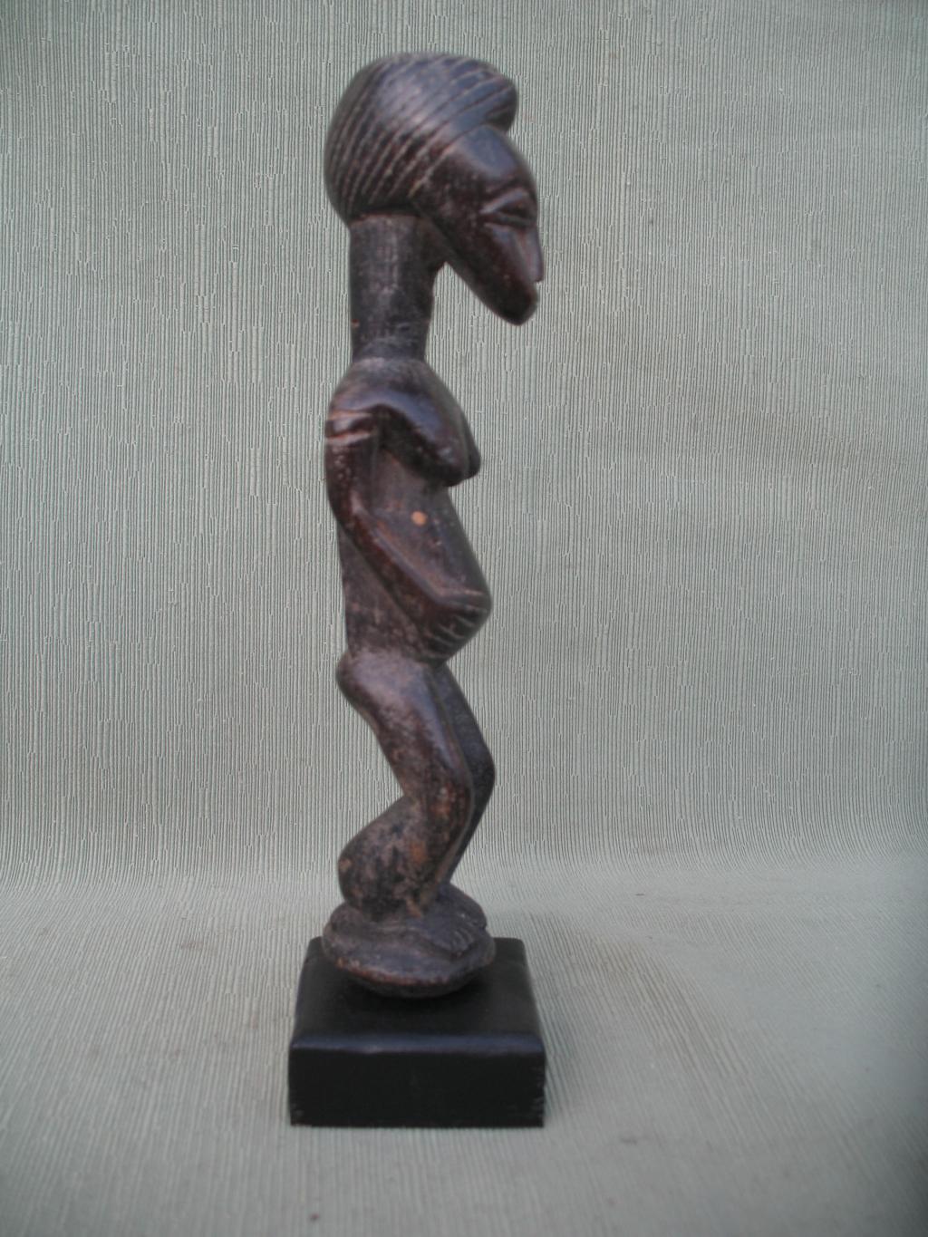 FIGURA VOTIVA FEMENINA