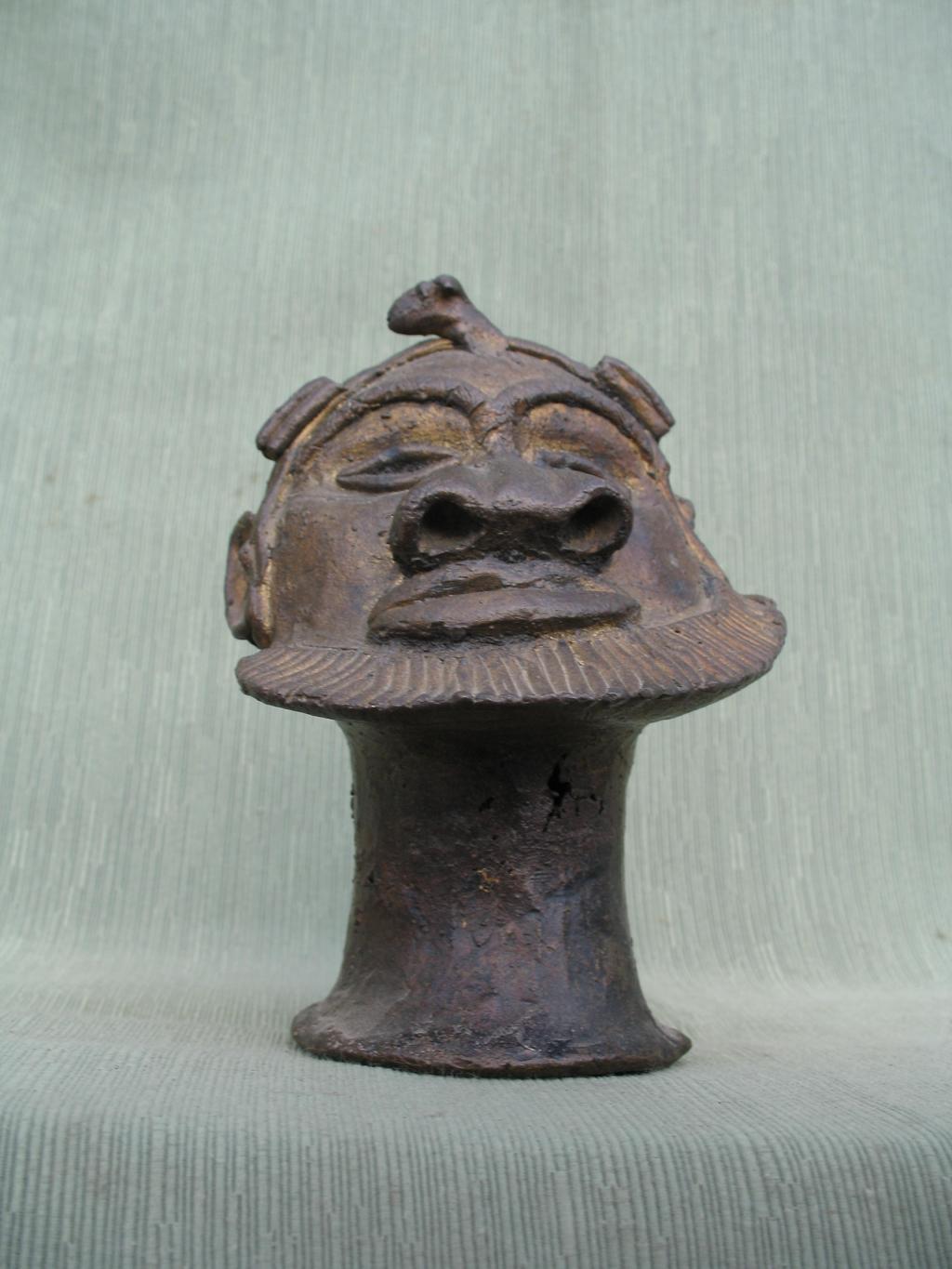 CABEZA DE ANCIANO
