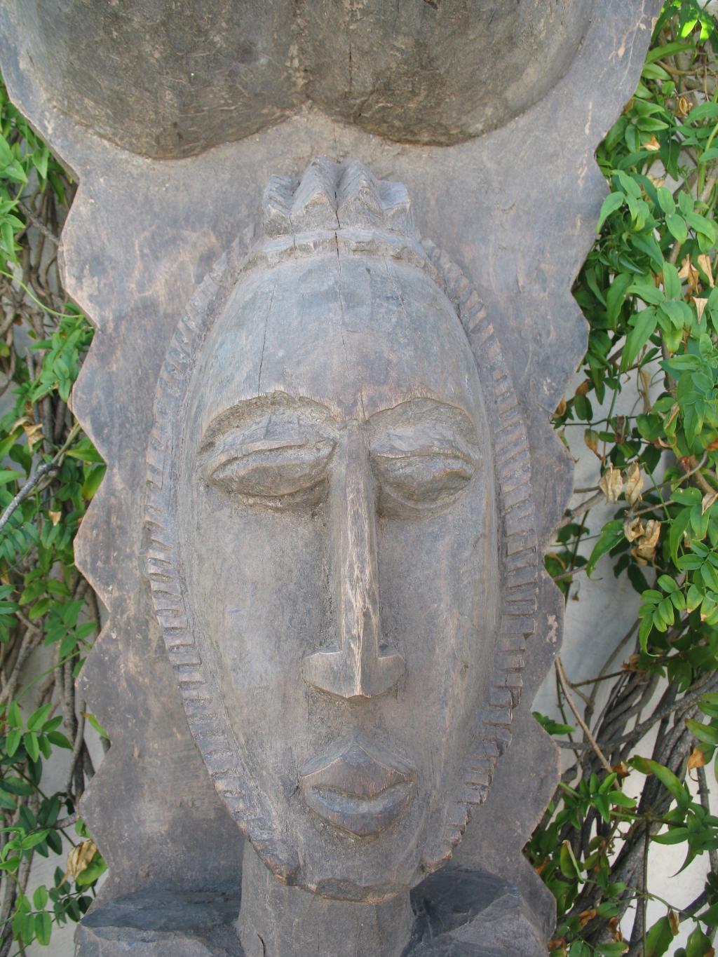 POSTE DE TOGUNA