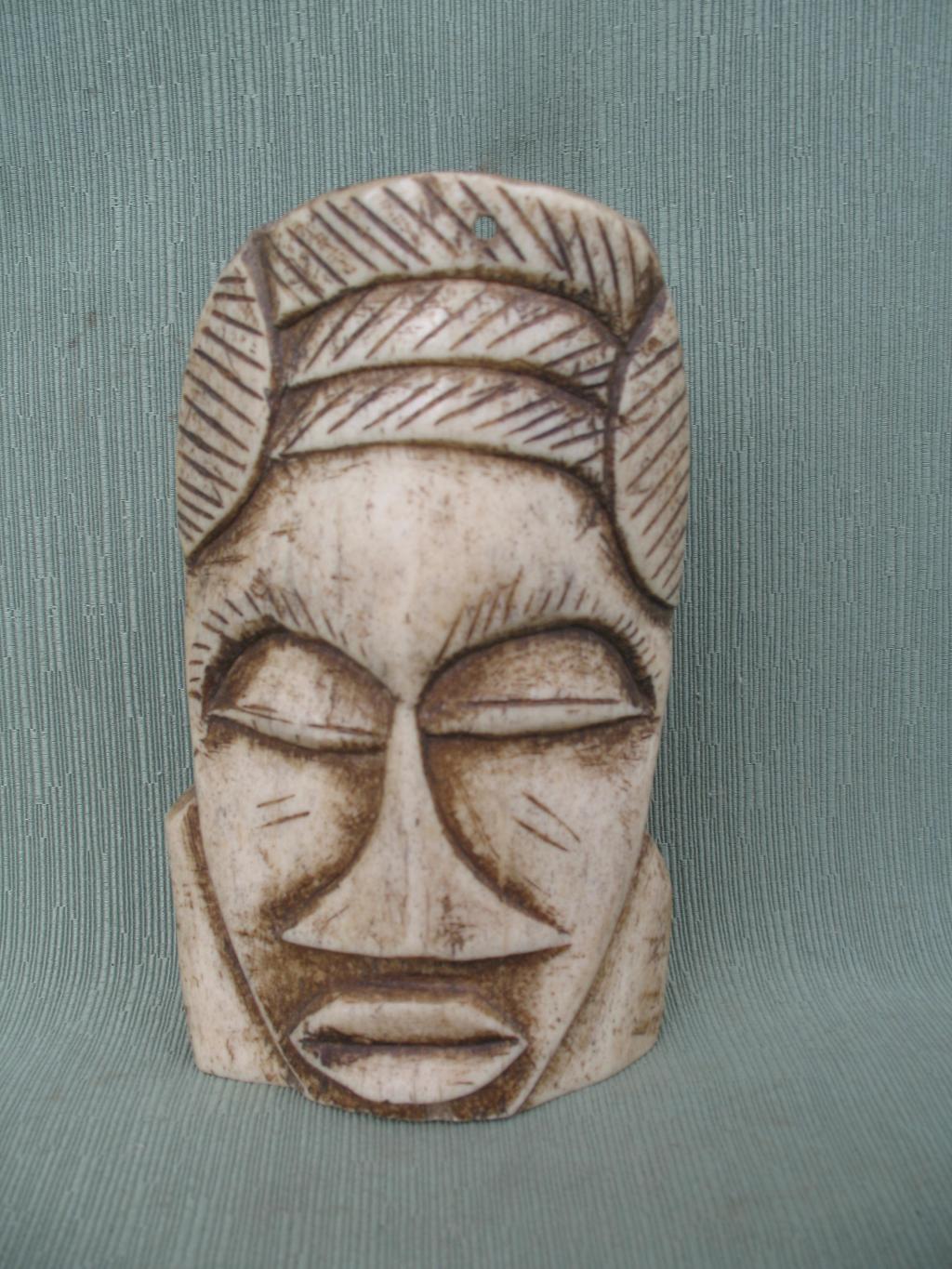 CABEZA CONMEMORATIVA