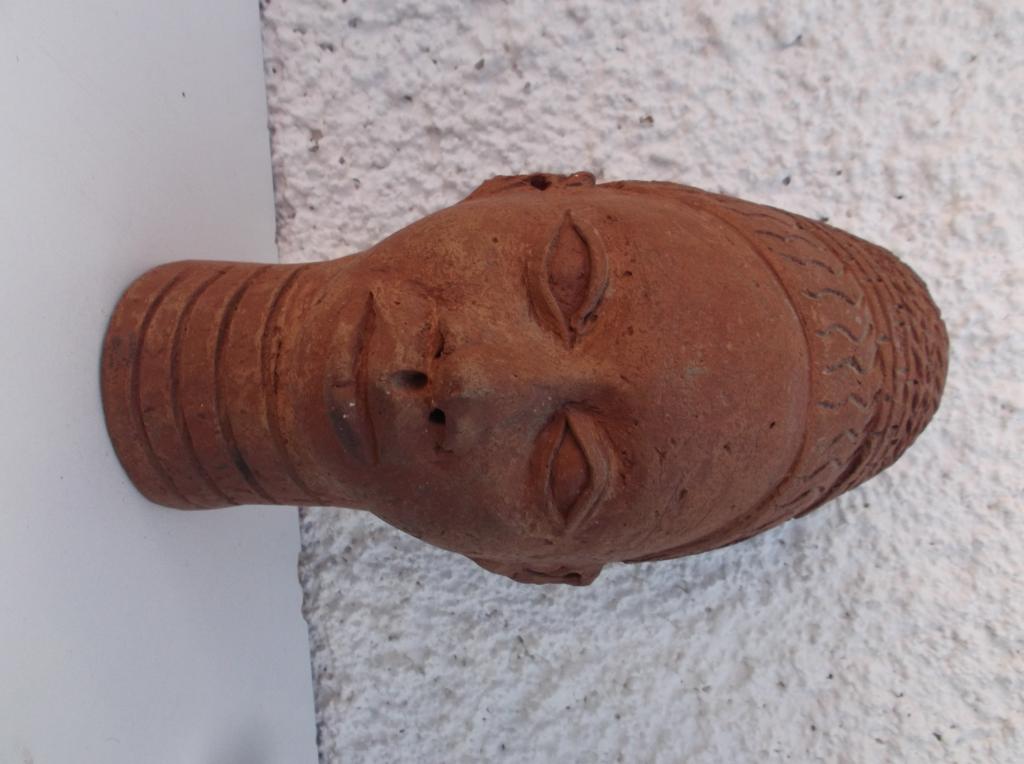 CABEZA FEMENINA DE IFE