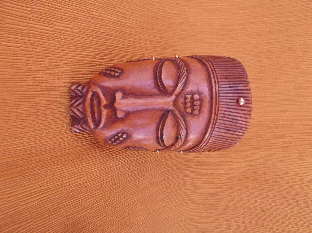 PULSERA DE NOTABLE ROSTRO MASCULINO
