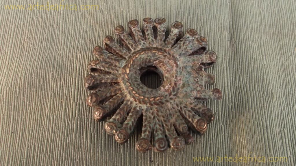 COLGANTE SOL O COLLAR DE DIOS