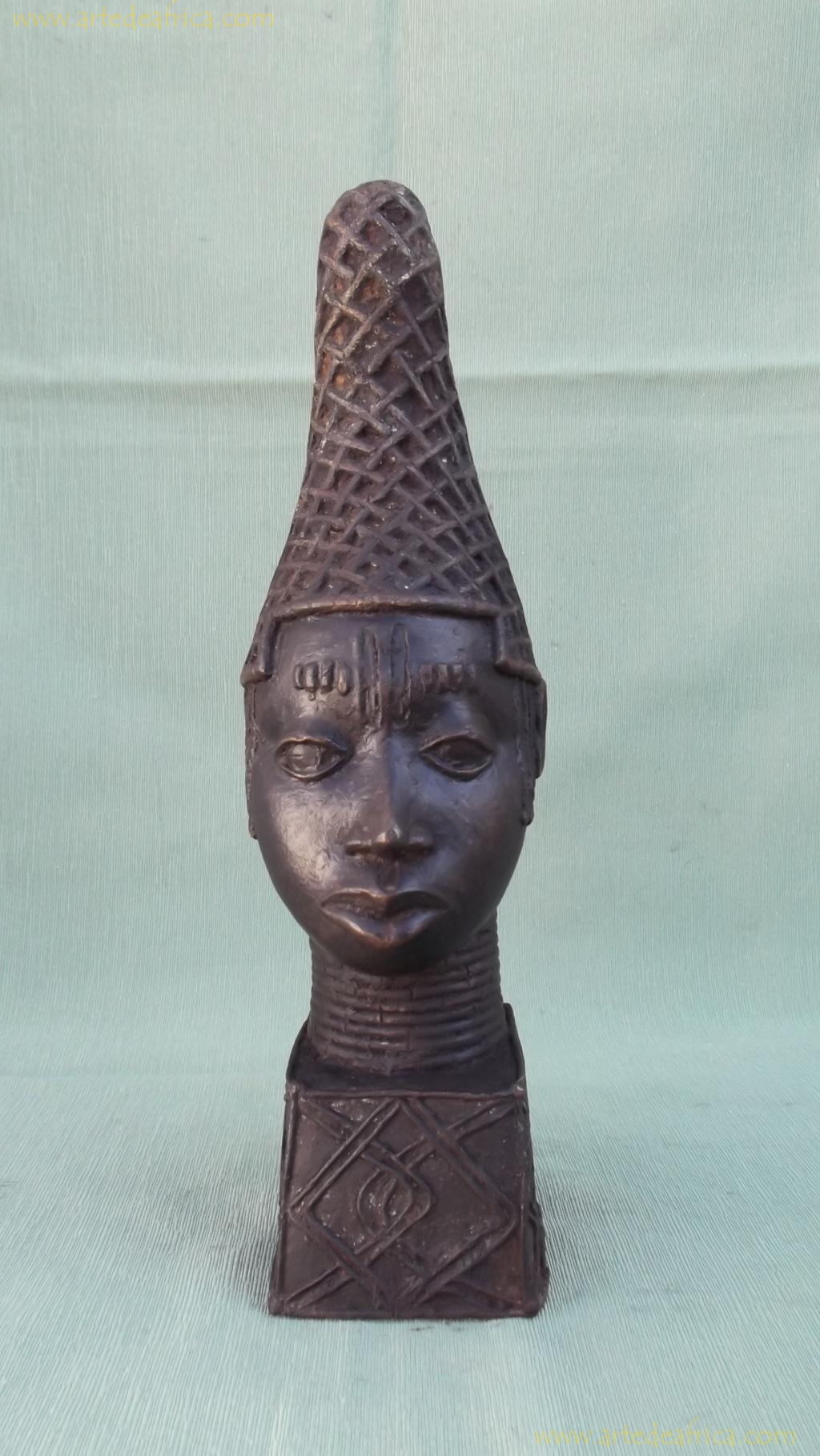 CABEZA DE REINA MADRE IYOBA