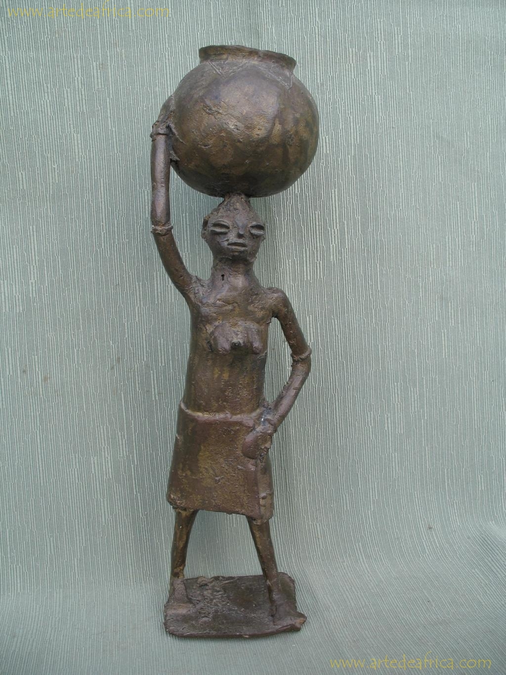 PORTADORA DE AGUA