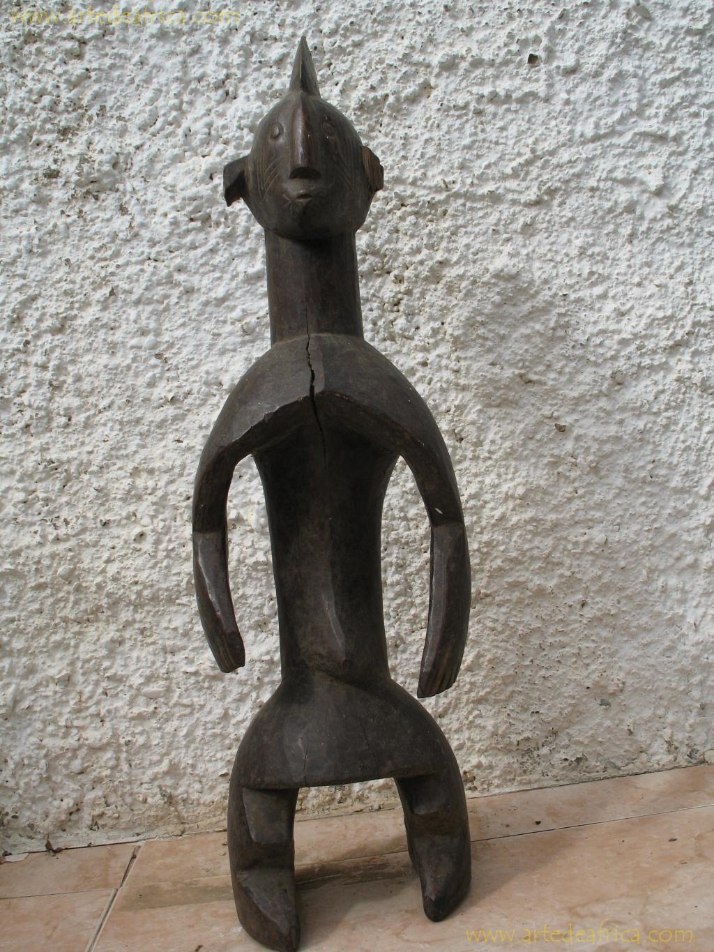 ESTATUA IAGALAGANA MASCULINA
