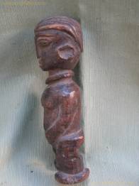 ESTATUA FEMENINA