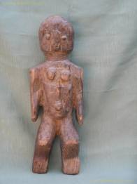 ESTATUA FEMENINA