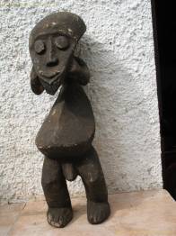 ESTATUA DE ANTEPASADO TADEP